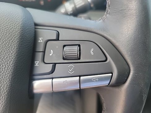 Used 2024 Cadillac XT4 Premium Luxury w/ Technology Package FWD image 20