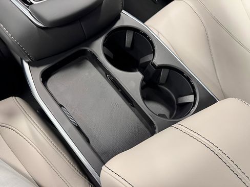 Used 2025 Acura RDX SH-AWD image 27