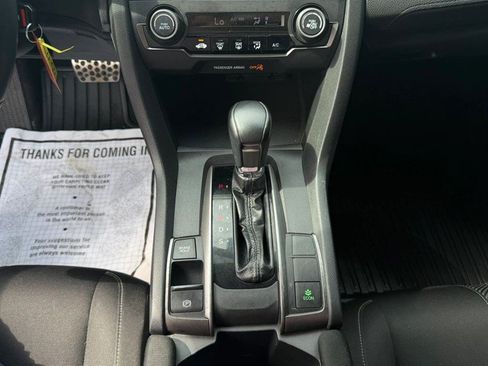 Used 2017 Honda Civic Sport image 13