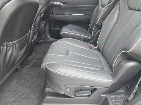 Used 2023 Hyundai Palisade Limited w/ Cargo Package FWD image 21