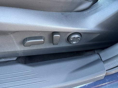 Used 2025 Subaru Outback Touring XT image 21