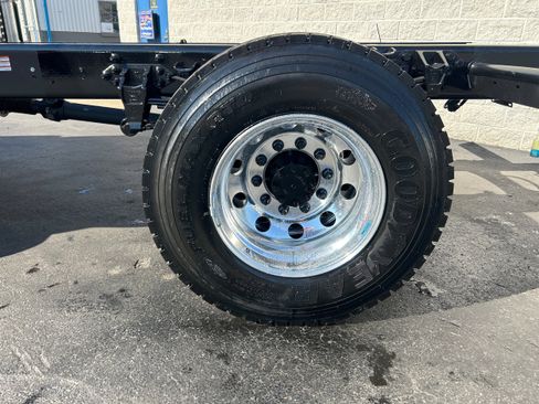 New 2026 Ford F650 2WD SuperCab Super Duty image 29
