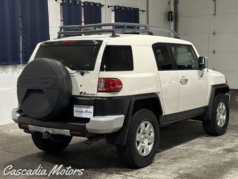 Used 2010 Toyota FJ Cruiser 4WD image 8