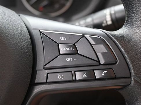 Used 2025 Nissan Sentra S image 17