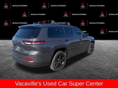 Used 2023 Jeep Grand Cherokee L Laredo AWD/4WD image 5