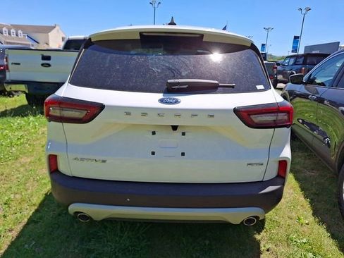 Used 2023 Ford Escape Active w/ Tech Pack #1 AWD/4WD image 9