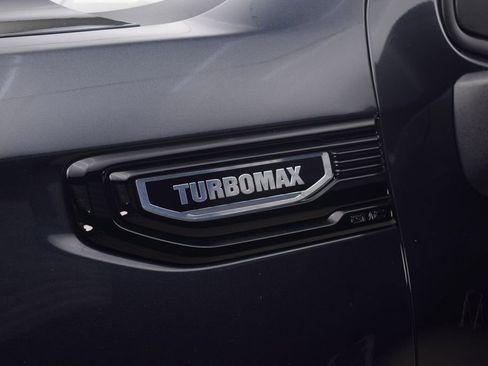 Used 2025 GMC Sierra 1500 Elevation image 33