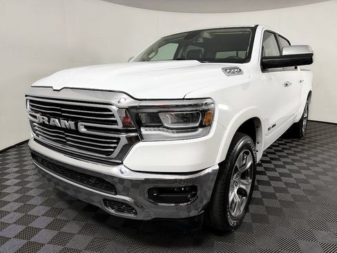 Used 2020 RAM 1500 Laramie AWD/4WD image 3
