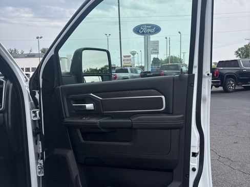 New 2026 RAM 3500 Big Horn AWD/4WD image 31