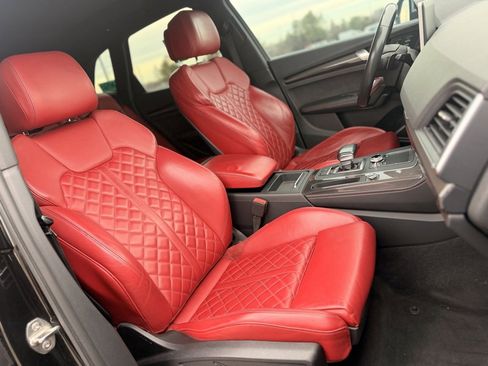 Used 2018 Audi SQ5 Prestige w/ Prestige Package image 11