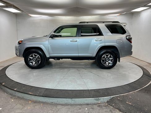 Used 2021 Toyota 4Runner TRD Off-Road Premium image 2