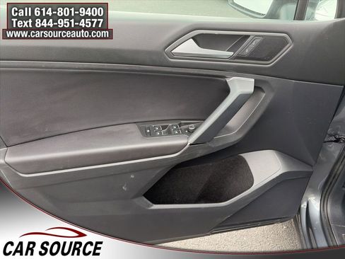 Used 2019 Volkswagen Tiguan SE w/ Panoramic Sunroof Package image 16