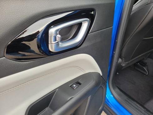 Used 2023 Jeep Compass Limited image 14