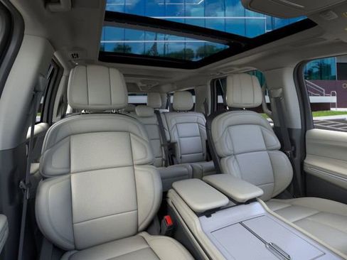 New 2026 Lincoln Navigator L Reserve w/ Jet Appearance Package AWD/4WD image 10
