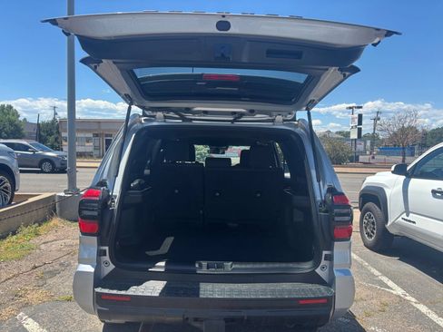 Used 2025 Toyota 4Runner SR5 RWD image 28