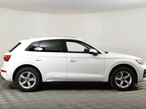 Certified 2023 Audi Q5 Premium image 8