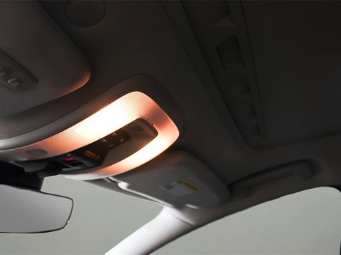 Used 2017 Volvo S60 T5 Dynamic image 29