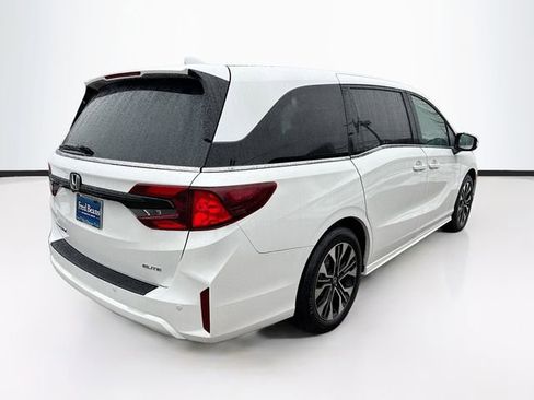 Certified 2026 Honda Odyssey Elite image 7