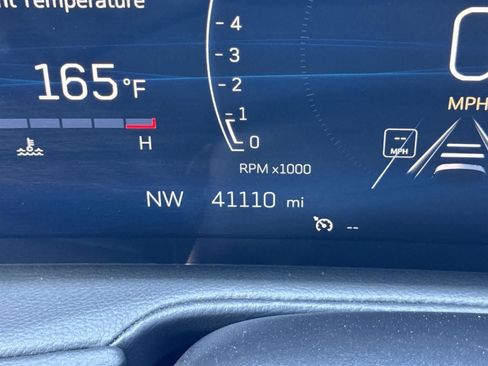 Used 2024 Cadillac XT4 Premium Luxury image 16