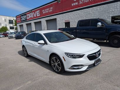 Used 2019 Buick Regal Essence w/ Driver Confidence Package I