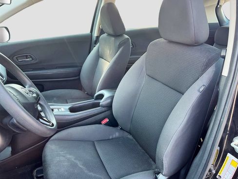 Used 2019 Honda HR-V LX image 19