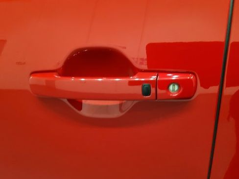 Used 2023 Nissan Frontier PRO-4X w/ Pro Convenience Package image 15