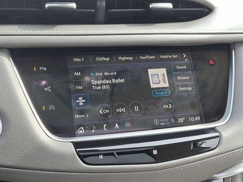 Used 2021 Cadillac XT5 Premium Luxury image 18