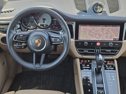Certified 2026 Porsche Macan S AWD/4WD image 25