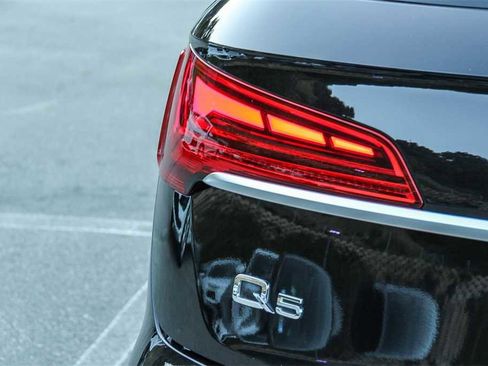 Used 2022 Audi Q5 2.0T Premium Plus w/ Premium Plus Package image 11