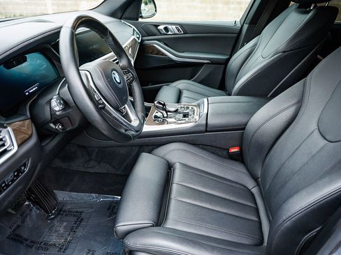 Used 2022 BMW X5 xDrive45e image 19