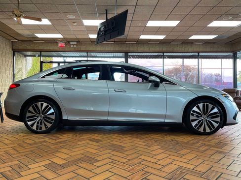 Used 2023 Mercedes-Benz EQE 500 4MATIC Sedan w/ Exclusive Trim Package image 8