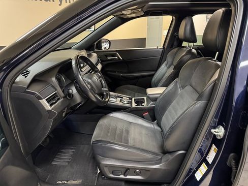 Used 2022 Mitsubishi Outlander SEL Black Edition image 9