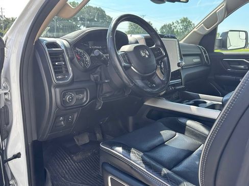 Used 2019 RAM 1500 Laramie AWD/4WD image 13