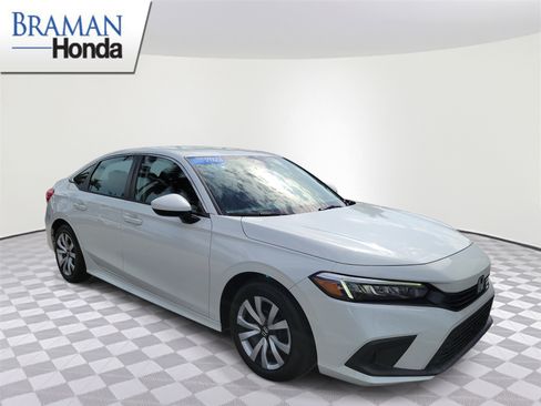 Used 2023 Honda Civic LX image 2