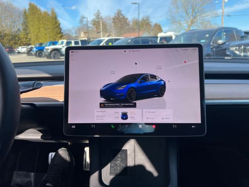 Used 2022 Tesla Model 3 Performance image 21