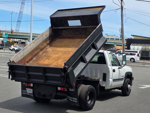 Used 2004 Chevrolet Silverado 3500 4x4 Regular Cab w/ Snow Plow Prep Package image 12