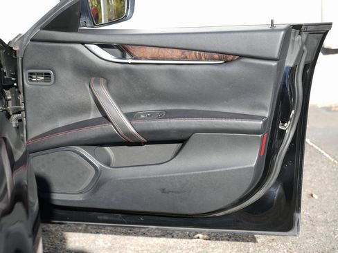 Used 2015 Maserati Ghibli S Q4 image 32