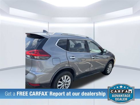 Used 2019 Nissan Rogue SV AWD/4WD image 2