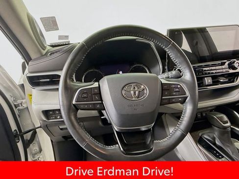 Certified 2021 Toyota Highlander Platinum AWD/4WD image 11