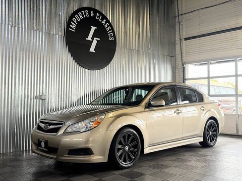 Used 2010 Subaru Legacy 2.5i Limited AWD/4WD image 1