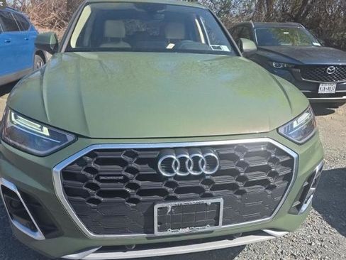Used 2023 Audi Q5 2.0T Premium w/ Convenience Package AWD/4WD image 1