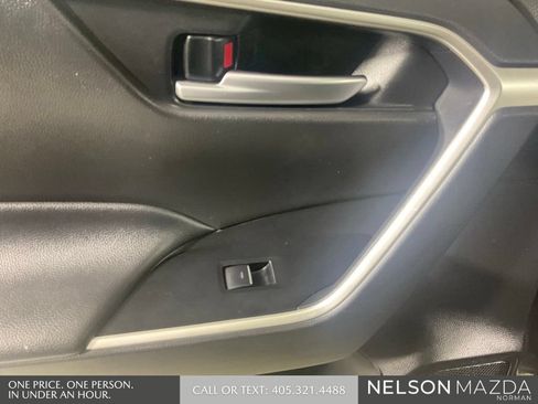 Used 2025 Toyota RAV4 XLE FWD image 23
