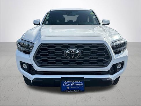 Certified 2023 Toyota Tacoma TRD Off-Road w/ Technology Package AWD/4WD image 3