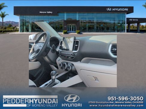 Used 2026 Hyundai Venue SEL FWD image 8