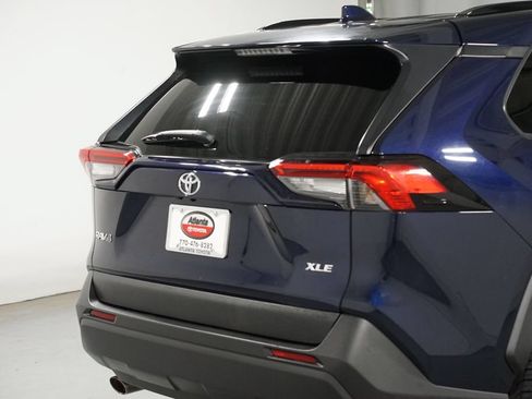 Certified 2022 Toyota RAV4 XLE w/ Convenience Package FWD image 9