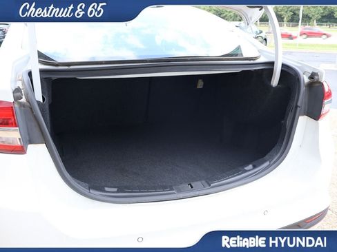 Used 2018 Ford Fusion SE w/ Fusion SE Technology Package FWD image 15