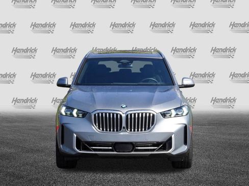Certified 2024 BMW X5 xDrive40i w/ Premium Package AWD/4WD image 3