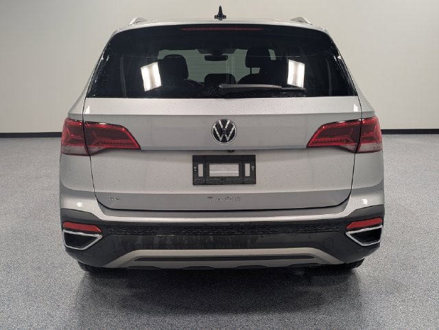 Used 2024 Volkswagen Taos SE FWD image 7
