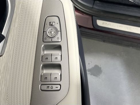 Used 2023 Hyundai Palisade Calligraphy image 18