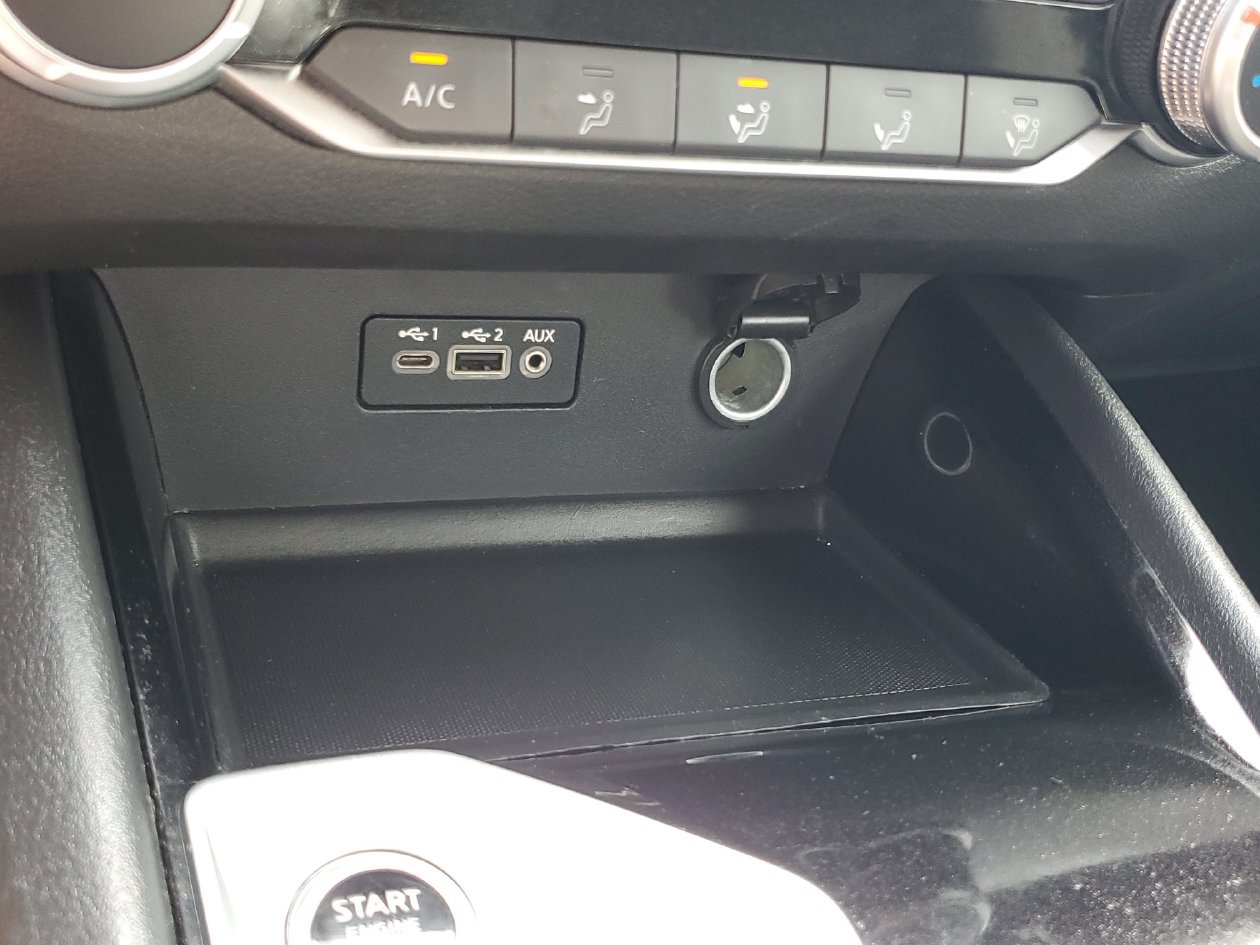 Used 2024 Nissan Altima 2.5 SV FWD image 24